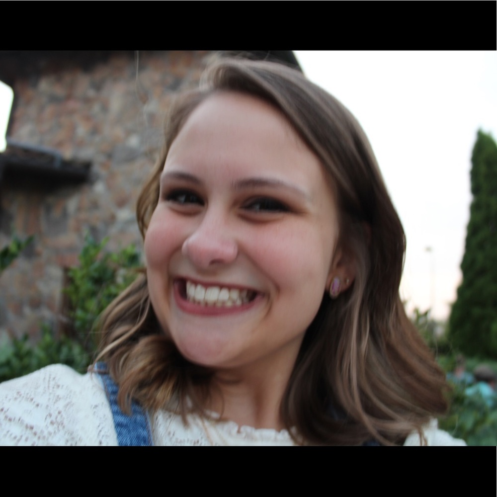 Meet your Posher, Claire